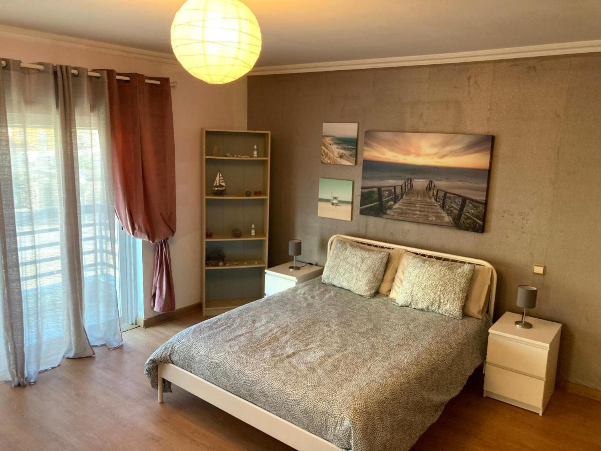 Вилла A Family House In Santa Cruz, Torres Vedras Силвейра Экстерьер фото